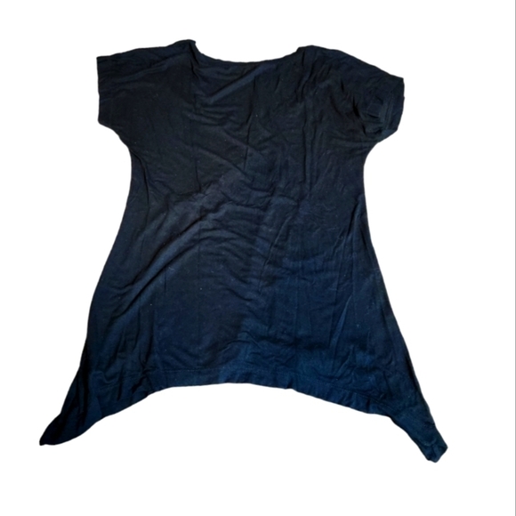 Nally and Millie Handkerchief Hem T-Shirt Medium - Picture 2 of 4